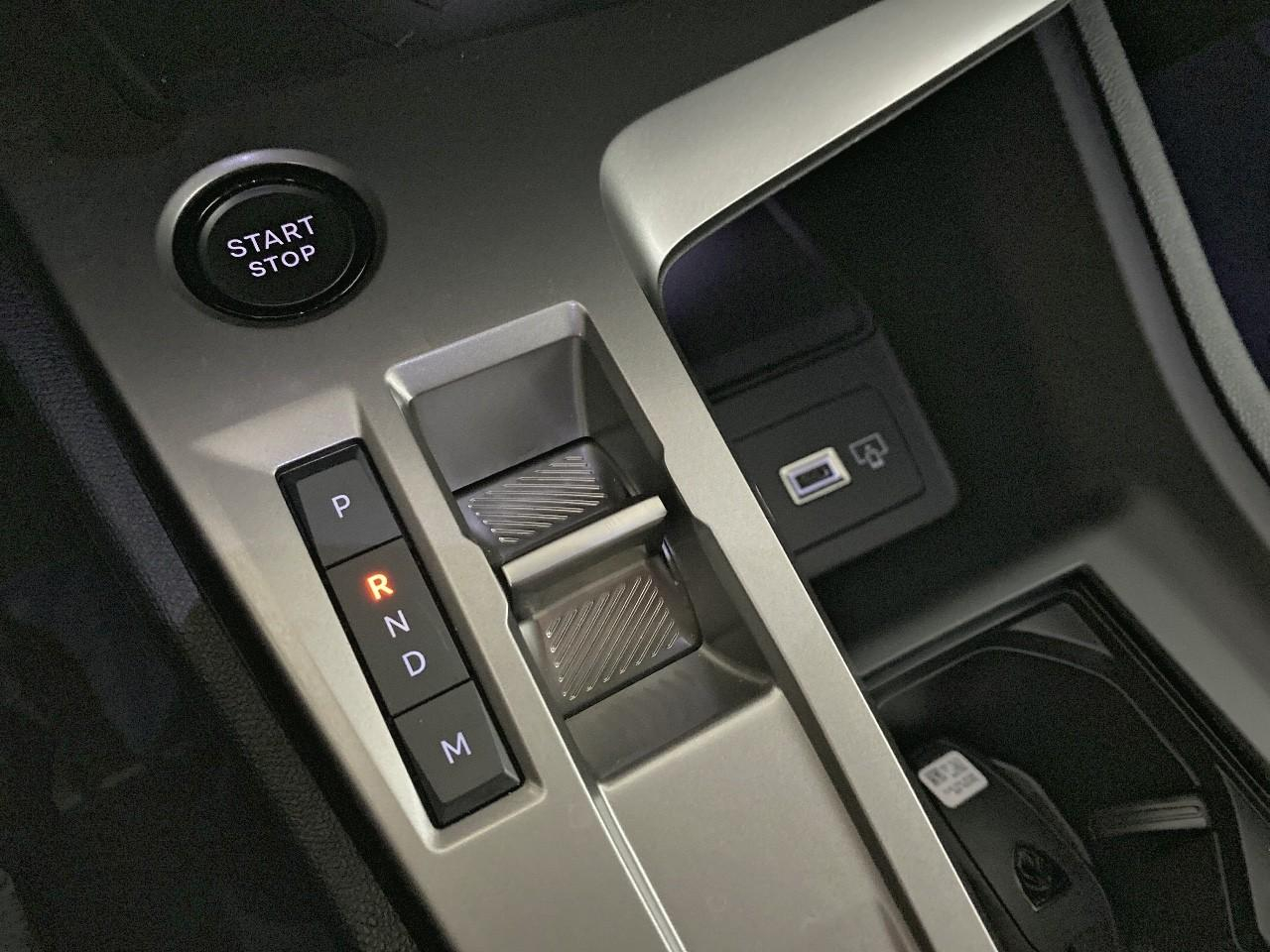 Peugeot 308 sw bluehdi 130ch s&s eat8 allure — photo 15