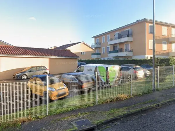 Places de parking à louer - Pont-De-Chéruy