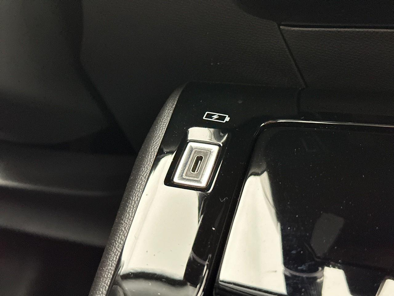 Peugeot 2008 puretech 130 s&s eat8 allure — photo 27