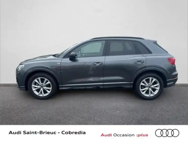 Audi Q3 35 tfsi 150ch s line plus s tronic 7 — photo 24