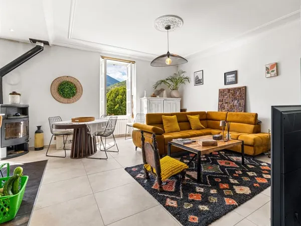 APPARTEMENT 3 PIECES / DERNIER ETAGE