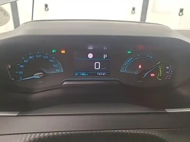 Peugeot 2008 electrique 136 ch — photo 32