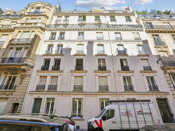 Bureaux 186 m²