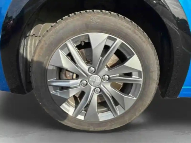 Peugeot 208 e- 136ch style — photo 11
