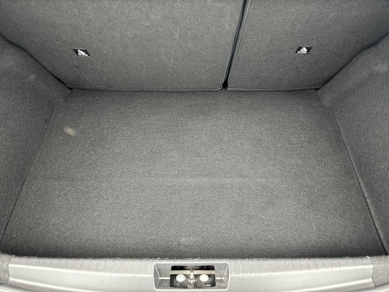 Peugeot 208 puretech 75 s&s bvm5 like — photo 6