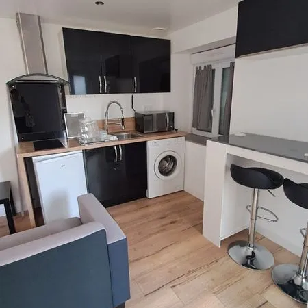 Appartement meublé 32 m² avec terrasse et garage