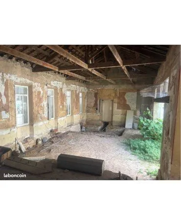 IMMEUBLE ancien THÉÂTRE 436 m² - PERMIS PURGÉ - MULTIPLES PROJETS