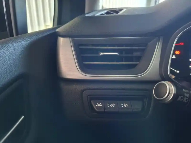 Renault Captur blue dci 95 — photo 34