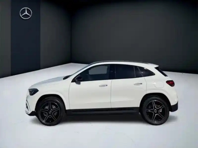 Mercedes Gla 250 e hybrid eq amg line — photo 2