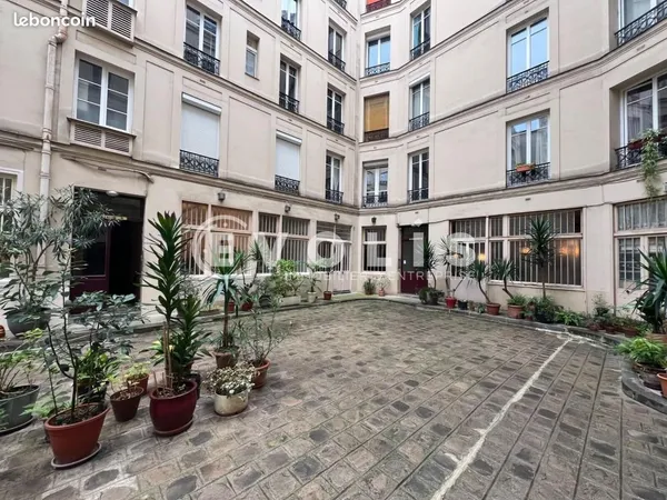 Bureau 123 m²