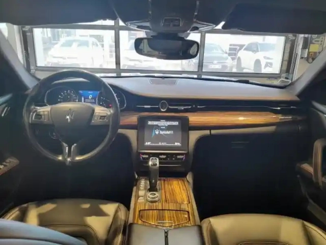 Maserati Quattroporte 3.0 v6 430ch start/stop s q4 granlusso 276g — photo 15