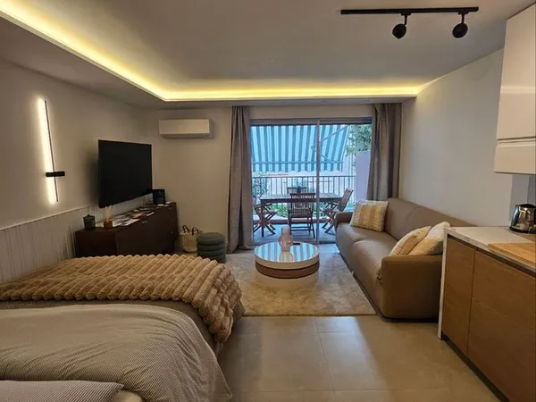 Studio neuf, a deux pas de la mer, Boulouris, toutes charges comprises
