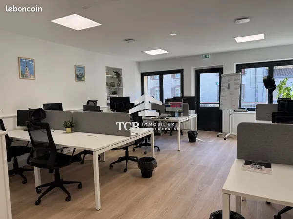 Bureaux 136 m² Bouaye