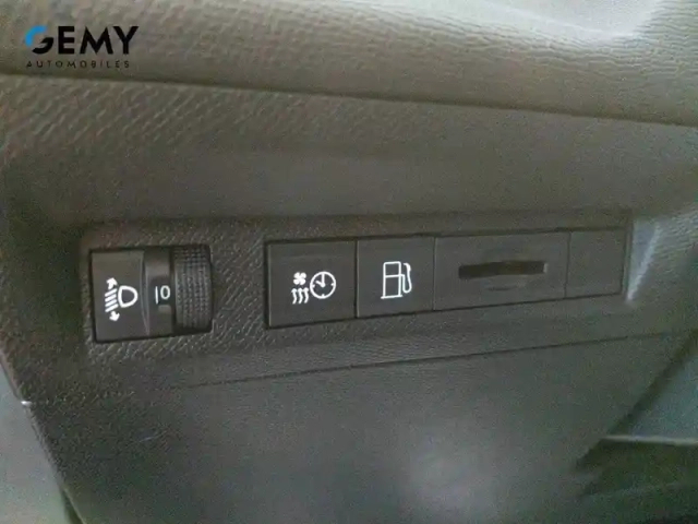 Peugeot 308 phev 180 e-eat8 — photo 180