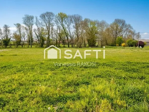 TERRAIN 901 m² au calme - Libre constructeur