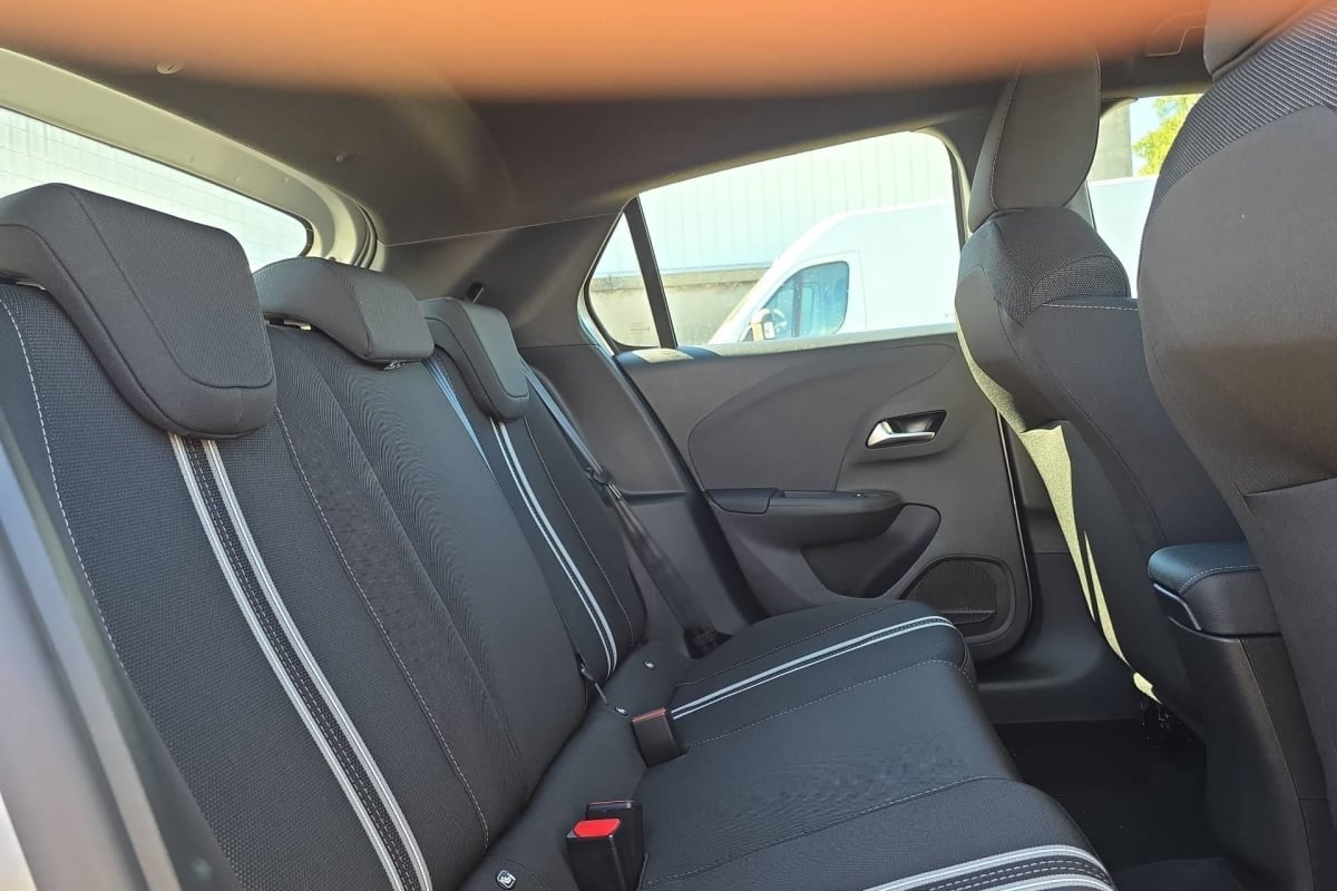Opel Corsa — photo 10