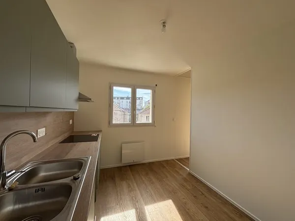 À LOUER SUPERBE DUPLEX T3 DE 77 m2 AVEC BALCON, GARAGE ET