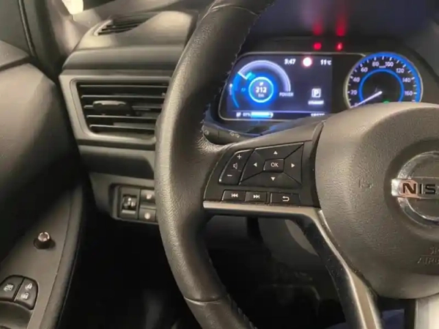 Nissan Leaf 150ch 40kwh acenta 22 — photo 12
