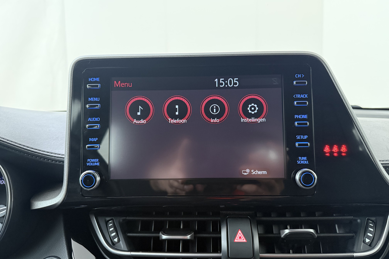 Toyota C-HR — photo 11