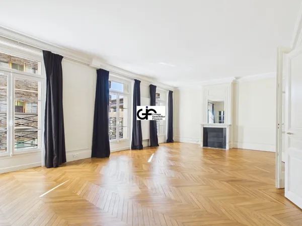 Appartement 5 pièces 158 m²
