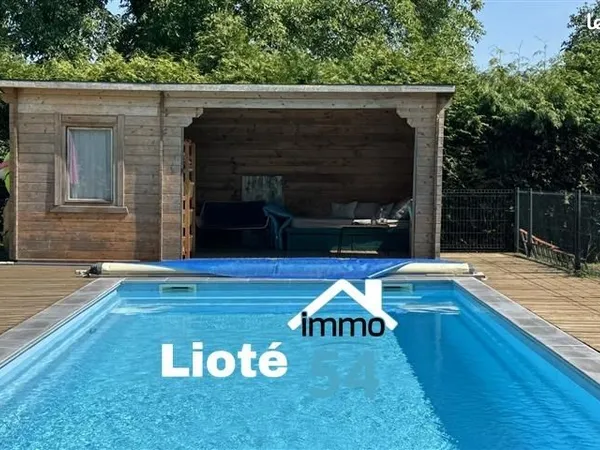 Propriété 11 pièces 332 m²