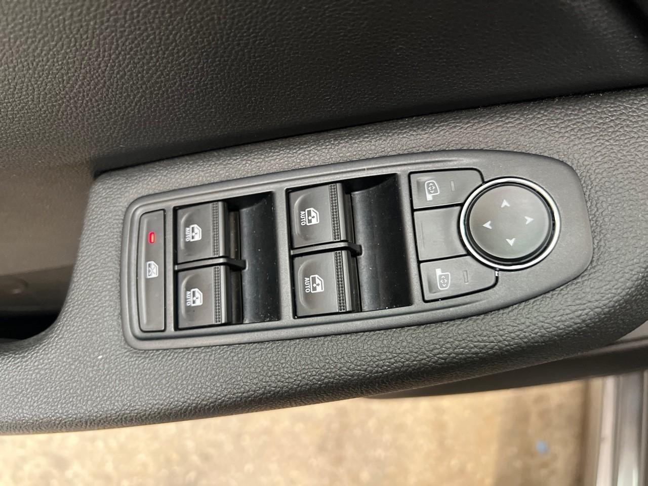 Renault Clio 1.0 tce 90ch evolution x-tronic — photo 18