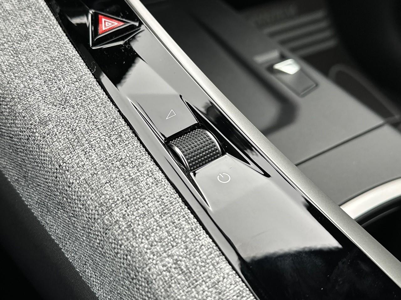 Peugeot 3008 hybrid 145 e-dcs6 gt — photo 31