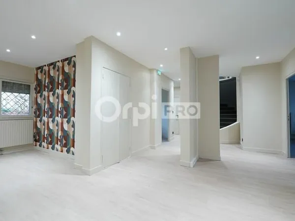 Bureaux 85 m²