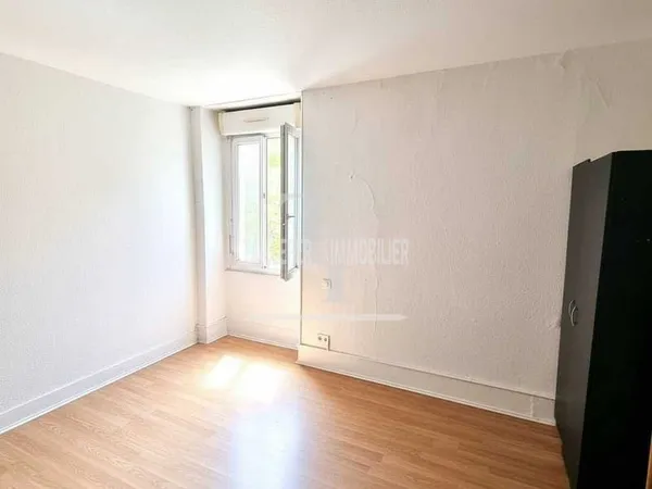 Studio 1 pièce 19 m²
