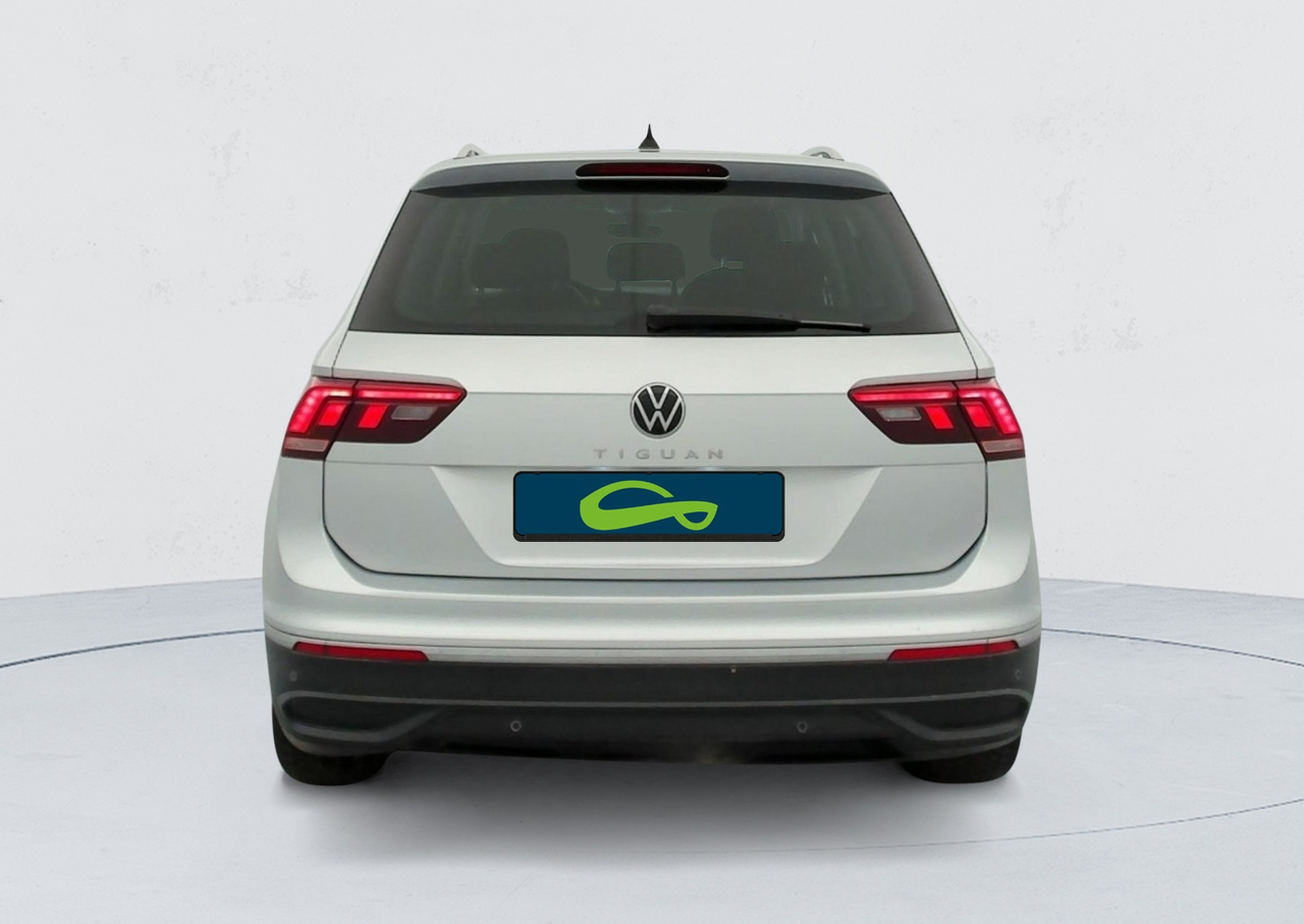 Volkswagen Tiguan — photo 4