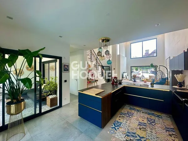 Maison 6 pièces 140 m²