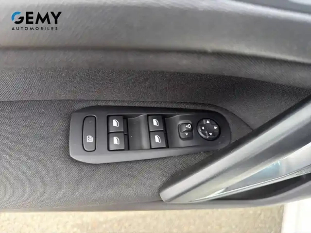 Peugeot 308 affaire bluehdi 100 s&amp;s bvm6 — photo 12