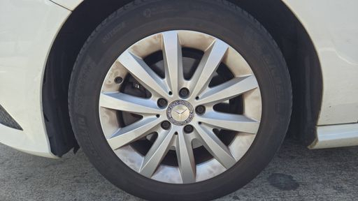 Mercedes Classe A 180 122 - Inspiration – 2015 – 84650 km – Essence – Boîte Manuelle — photo 30