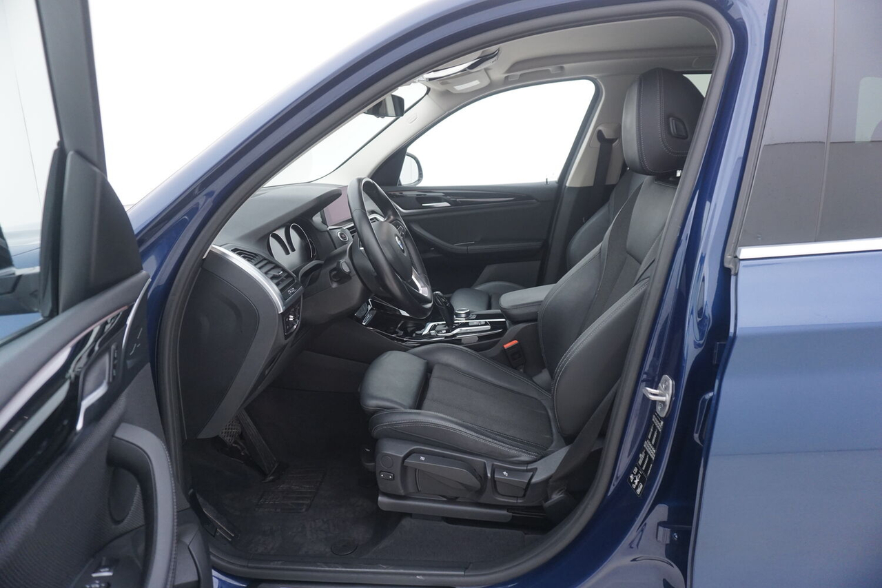 BMW X3 — photo 12