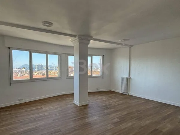 Appartement 2 pièces 64 m²