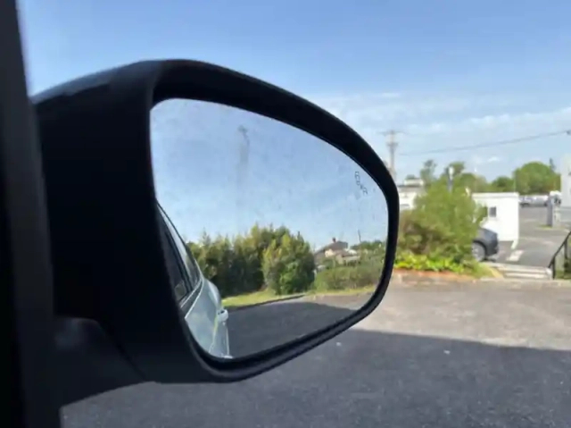 Dacia Sandero 1.0 tce 90ch journey — photo 19