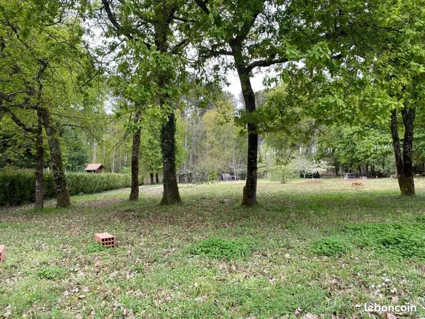 Terrain à bâtir de 655 m² à GRADIGNAN (33)