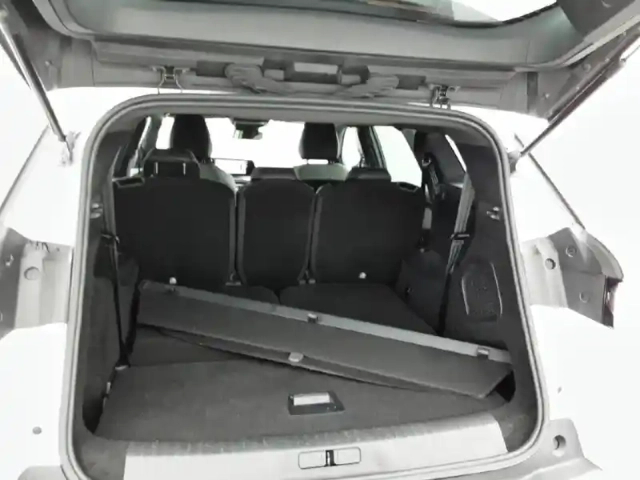 Peugeot 5008 hybrid 136 e-dcs6 — photo 29