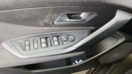 Peugeot 308 SW 1.5 BlueHDi 130 - Active – 2022 – 148465 km – Diesel – Boîte Manuelle — photo 4
