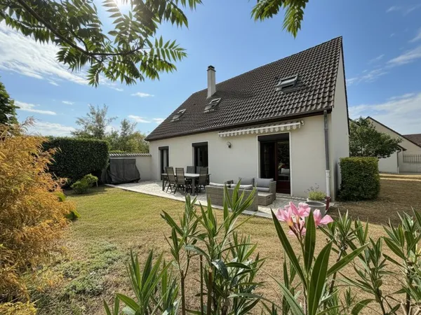 Maison familiale 5 chambres à Issou