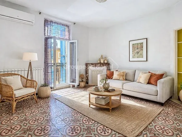 Appartement de Caractère en Centre-Ville d'Orange - 63 m² avec parking