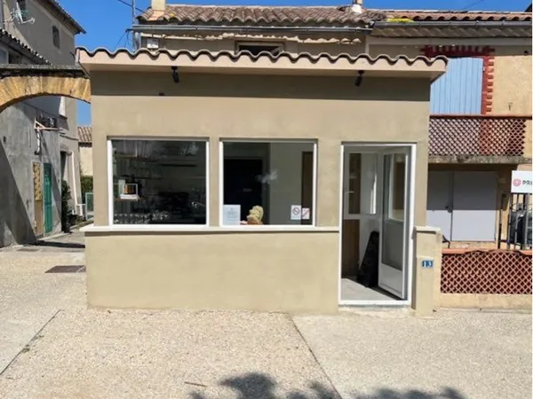 Local 55m2 centre du village