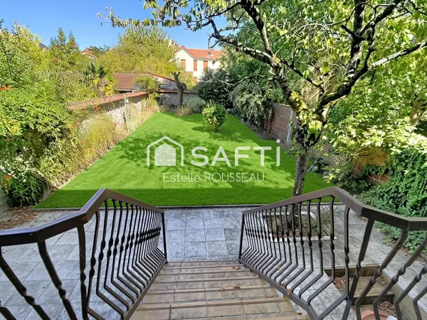 Maison avec jardin au calme 8 mn à pied du RER A