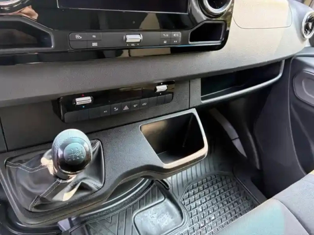 Mercedes Sprinter 315 cdi fourgon 43 l3h2 14m3 1 — photo 3