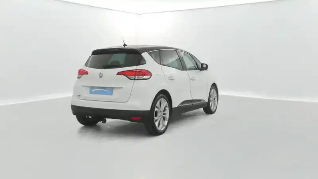 Renault Scenic dci 110 energy — photo 14