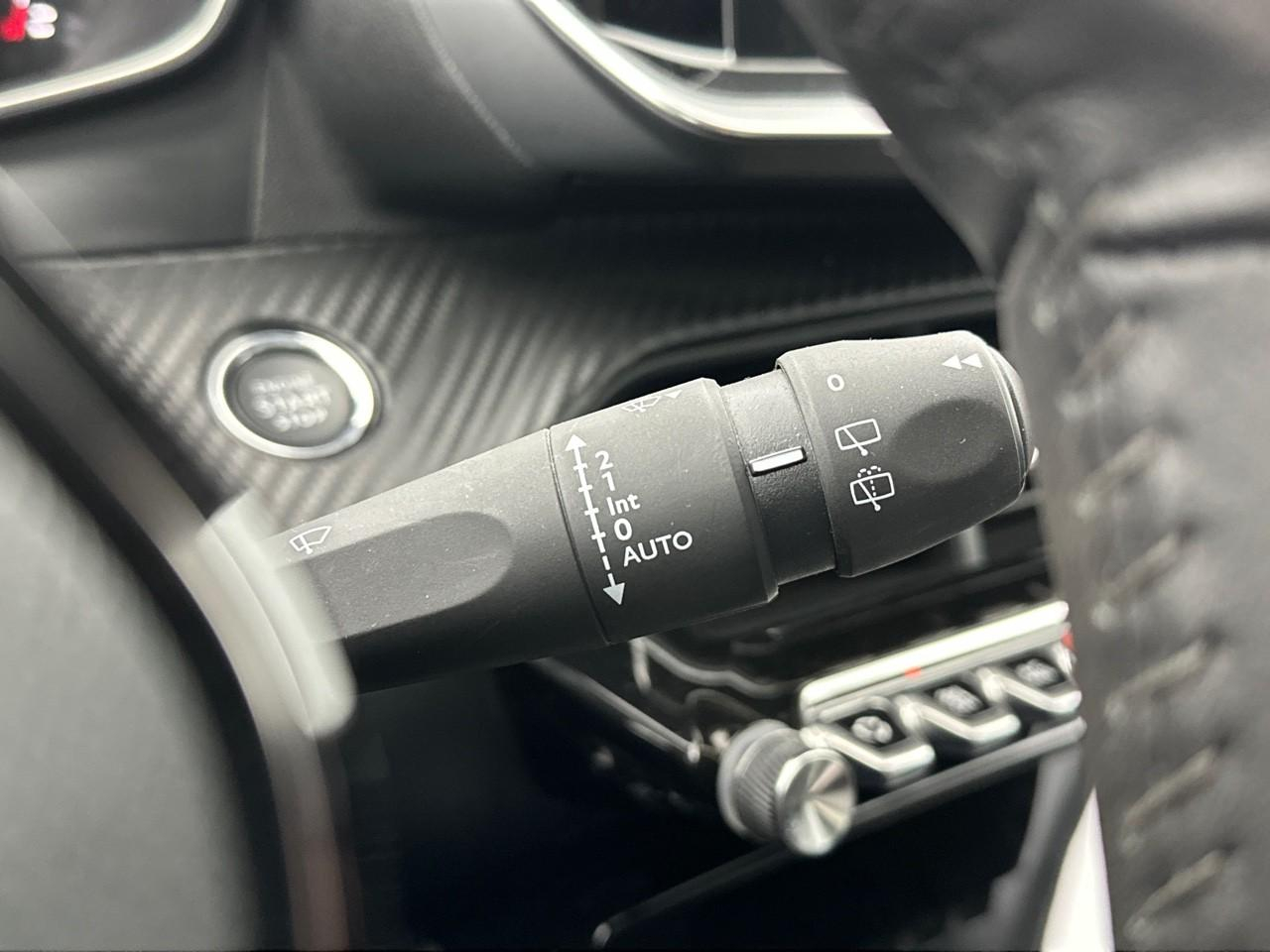 Peugeot 208 puretech 100 s&s bvm6 allure — photo 18