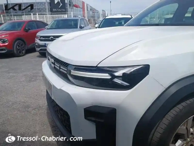 Dacia Bigster mild hybrid 140 essential — photo 14
