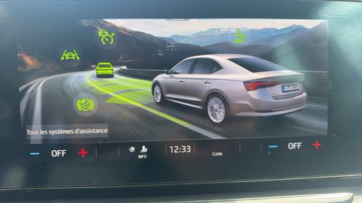 Skoda Octavia 1.5 eTSI 150 DSG7 - Business – 2023 – 156283 km – Hybride essence – Boîte Automatique — photo 9