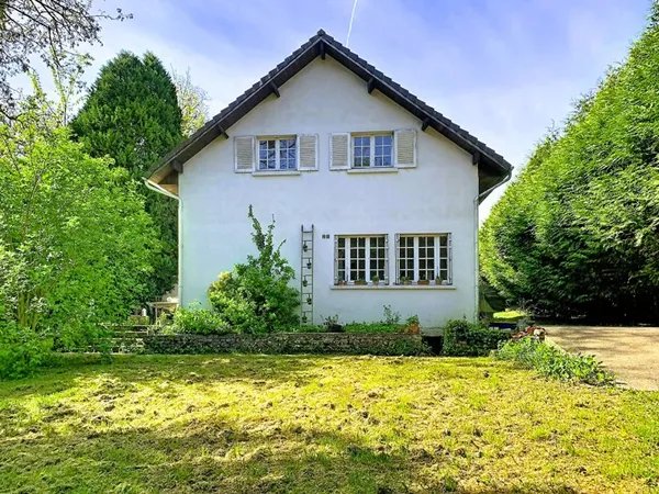 Maison 7 pièces 215 m²
