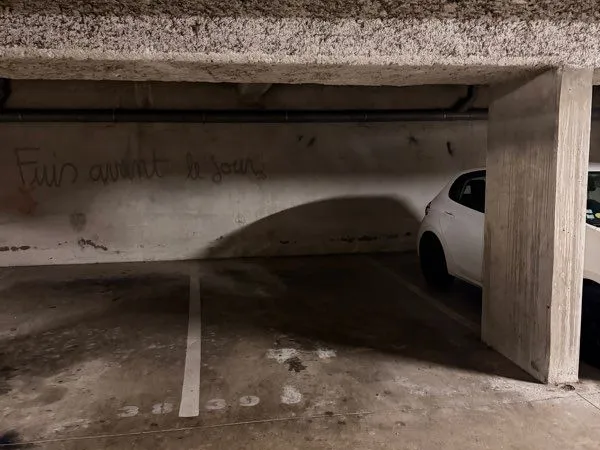 Loue place de parking souterrain